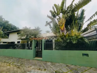 Casa com 3 Quartos para alugar, 380m² no Do Salto, Blumenau