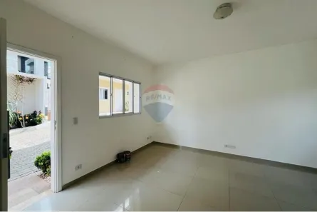 Casa de Vila com 3 Quartos para alugar, 93m² no Jardim do Lago, Atibaia
