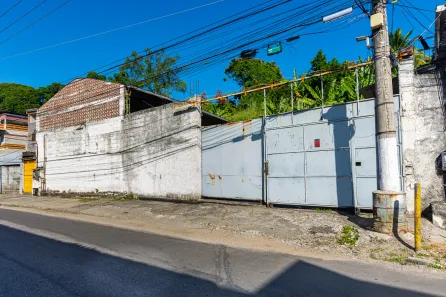 Galpão / Depósito / Armazém à venda, 2300m² no Ilha da Conceição, Niterói