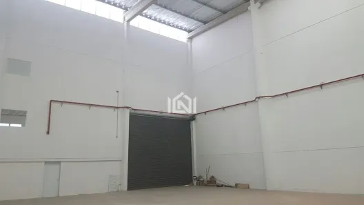 Galpão / Depósito / Armazém para venda ou aluguel, 1000m² no Jardim Planalto, Carapicuíba