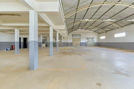 Galpão / Depósito / Armazém com 4 Quartos para venda ou aluguel, 800m² no Jardim Nossa Senhora das Gracas, Campina Grande do Sul
