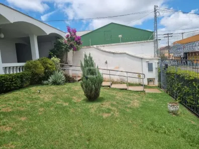Prédio Inteiro com 4 Quartos à venda, 272m² no Jardim Brasil, São Carlos