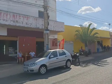 Loja / Salão / Ponto Comercial à venda, 237m² no Laranjeiras, Uberlândia