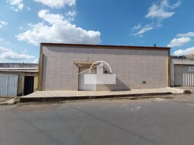 Galpão / Depósito / Armazém para alugar, 168m² no Interlagos II, Sete Lagoas