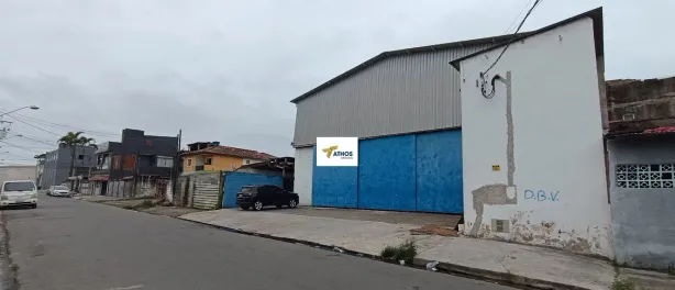Galpão / Depósito / Armazém para alugar, 900m² no Parque São Vicente, São Vicente