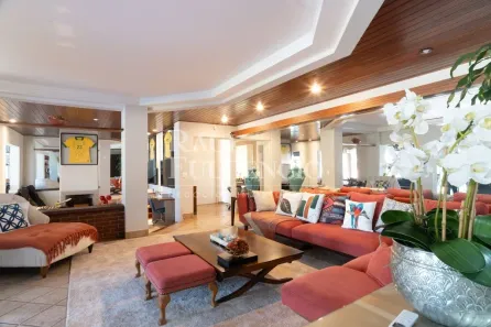 Fazenda / Sítio / Chácara com 3 Quartos à venda, 5000m² no Recanto dos Pinheiros, Cambé