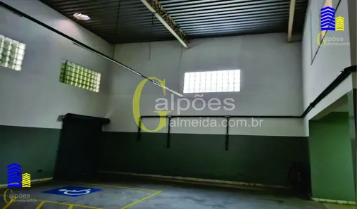 Galpão / Depósito / Armazém para alugar, 275m² no Vila Endres, Guarulhos