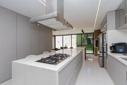Casa de Condomínio com 3 Quartos à venda, 330m² no Pineville, Pinhais