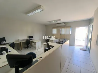 Loja / Salão / Ponto Comercial à venda, 136m² no Cidade Jardim, Uberlândia