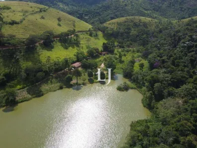 Fazenda / Sítio / Chácara com 4 Quartos à venda, 200m² no , Areal