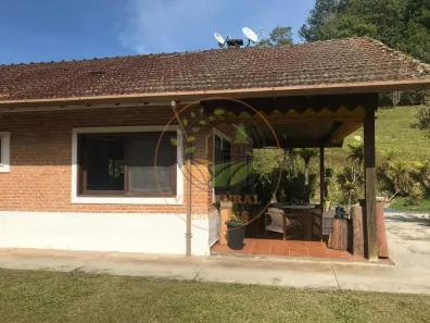 Fazenda / Sítio / Chácara com 3 Quartos à venda, 14m² no Centro, São Lourenço da Serra