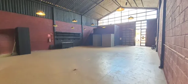 Galpão / Depósito / Armazém à venda, 217m² no Jardim Canadá, Nova Lima