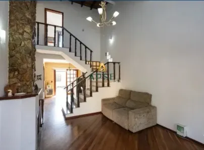 Sobrado com 3 Quartos à venda, 184m² no Nossa Senhora das Graças, Canoas