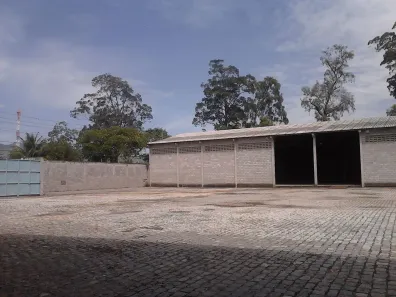 Galpão / Depósito / Armazém para alugar, 2715m² no BNH, Mesquita