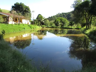 Fazenda / Sítio / Chácara com 2 Quartos à venda, 45000m² no Maraporã, Cachoeiras de Macacu