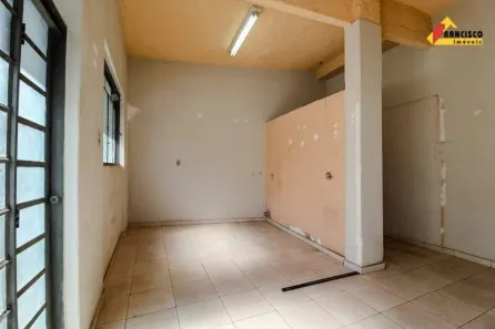 Loja / Salão / Ponto Comercial à venda, 26m² no Centro, Divinópolis