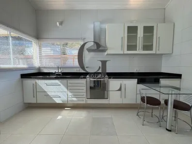 Casa de Condomínio com 4 Quartos para venda ou aluguel, 480m² no Caraguatá, Mairiporã