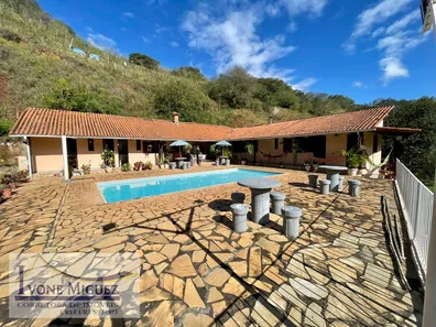 Fazenda / Sítio / Chácara com 3 Quartos à venda, 150m² no Maravilha, Paty do Alferes