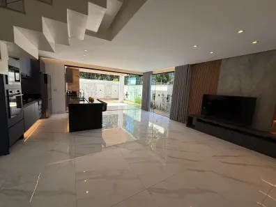 Casa com 4 Quartos para alugar, 240m² no Águas Brancas, Ananindeua