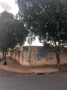 Loja / Salão / Ponto Comercial para alugar, 572m² no São João, Sertãozinho