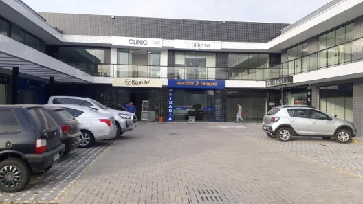 Loja / Salão / Ponto Comercial para alugar, 49m² no Guaraituba, Colombo
