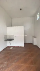 Loja / Salão / Ponto Comercial com 1 Quarto para alugar, 40m² no Aterrado, Volta Redonda