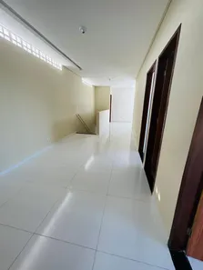 Sobrado com 3 Quartos à venda, 200m² no , Condado