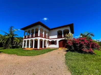 Casa com 4 Quartos para alugar, 370m² no Distrito Industrial, Criciúma