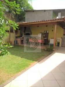 Casa com 2 Quartos à venda, 150m² no Centro, Embu das Artes
