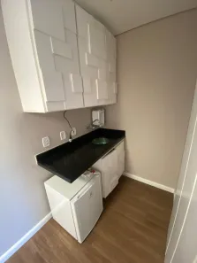 Conjunto Comercial / Sala para alugar, 51m² no Jardim Lambreta, Cotia