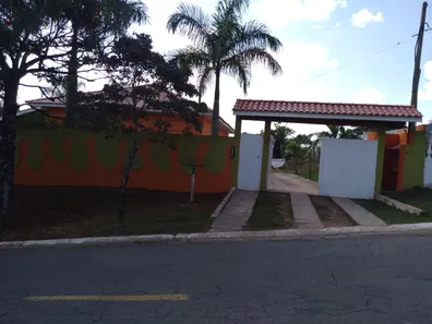 Fazenda / Sítio / Chácara com 3 Quartos à venda, 420m² no , Mairinque