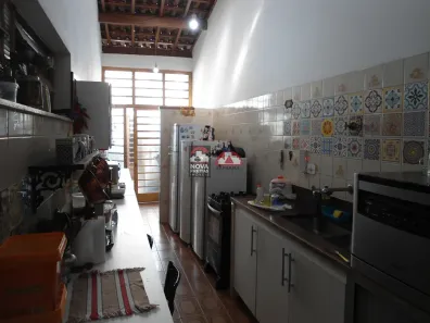 Casa Comercial com 3 Quartos para alugar, 199m² no Centro, Jacareí