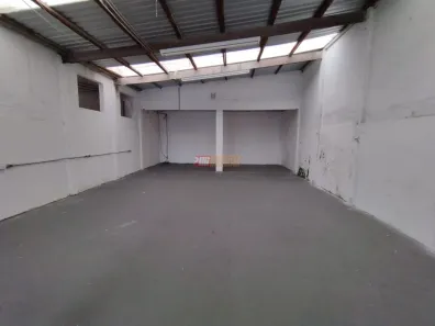 Galpão / Depósito / Armazém à venda, 300m² no Cidade São Jorge, Santo André
