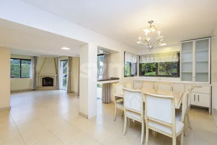 Casa de Condomínio com 4 Quartos para alugar, 280m² no Santa Cândida, Curitiba