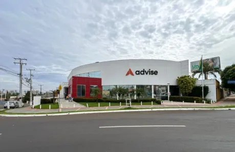 Galpão / Depósito / Armazém para alugar, 360m² no Boa Vista, Londrina