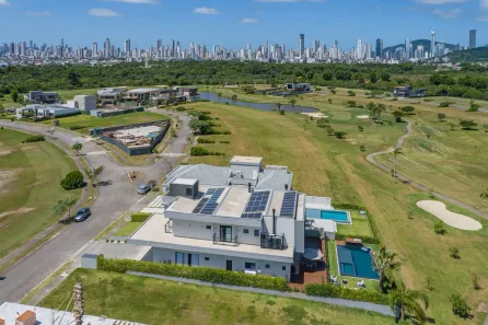 Casa de Condomínio com 4 Quartos para alugar, 600m² no Centro, Camboriú