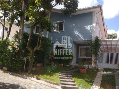 Casa de Condomínio com 4 Quartos à venda, 140m² no Badu, Niterói