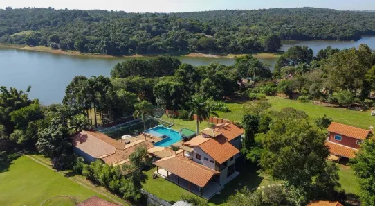 Fazenda / Sítio / Chácara com 10 Quartos para alugar, 2000m² no Campo Verde, Ibiúna