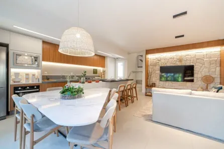 Casa de Condomínio com 4 Quartos à venda, 150m² no Jardins Berlim, Senador Canedo