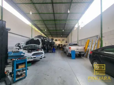 Galpão / Depósito / Armazém para venda ou aluguel, 500m² no Santa Rosa, Niterói