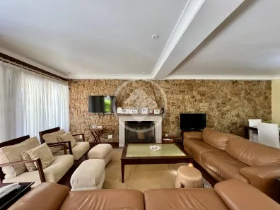 Casa de Condomínio com 4 Quartos para venda ou aluguel, 187m² no Alto, Teresópolis