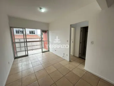 Apartamento com 2 Quartos para alugar, 79m² no Aterrado, Volta Redonda