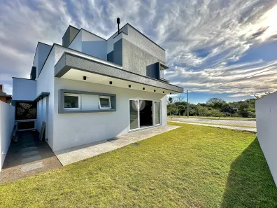Casa de Condomínio com 3 Quartos à venda, 280m² no Tomazetti, Santa Maria