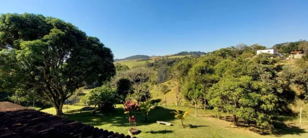 Fazenda / Sítio / Chácara com 10 Quartos à venda, 463m² no Centro, Piraí