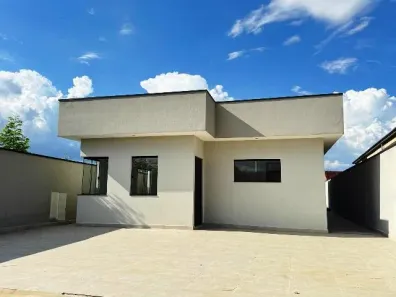 Casa com 3 Quartos à venda, 121m² no Centro, Águas de São Pedro