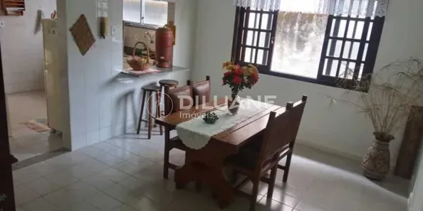 Apartamento com 5 Quartos para venda ou aluguel, 400m² no Itaipu, Niterói