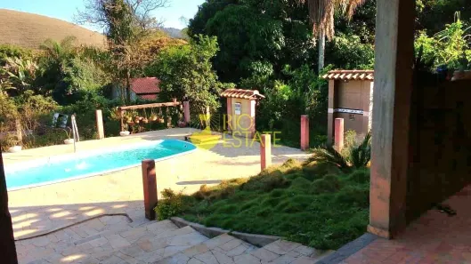 Fazenda / Sítio / Chácara com 3 Quartos à venda, 200m² no Goiabal, Barra Mansa