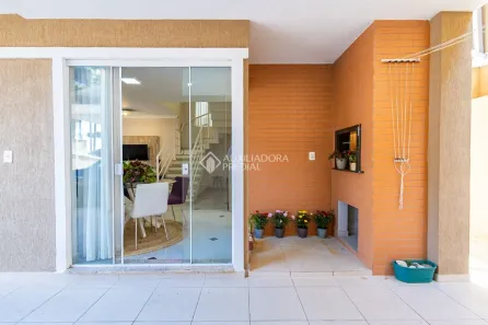 Sobrado com 3 Quartos à venda, 148m² no Barreirinha, Curitiba