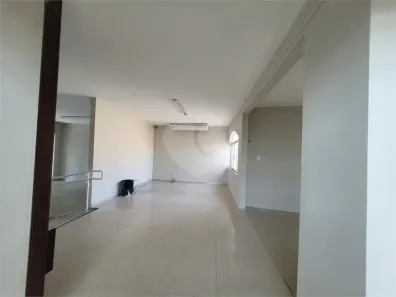 Prédio Inteiro para alugar, 1500m² no Vila Vianelo, Jundiaí