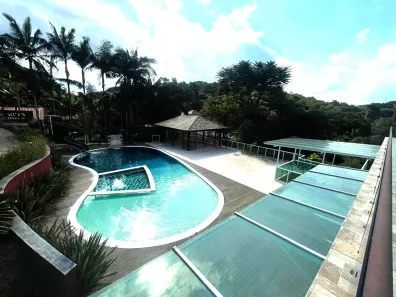 Fazenda / Sítio / Chácara com 5 Quartos para venda ou aluguel, 1333m² no Jardim Caiapiá, Cotia